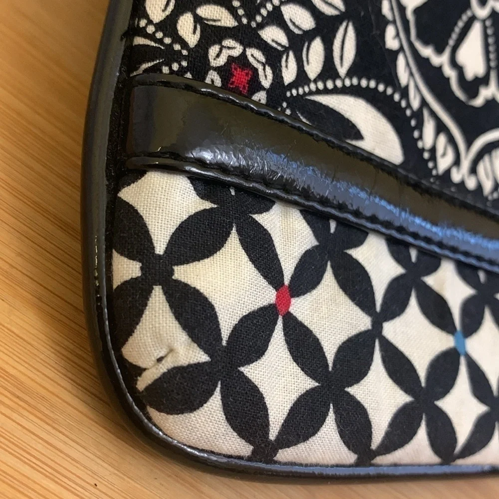 Vera Bradley | Barcelona Patent Leather Detailing Red Black White Crossbody Bag - Picture 5 of 17